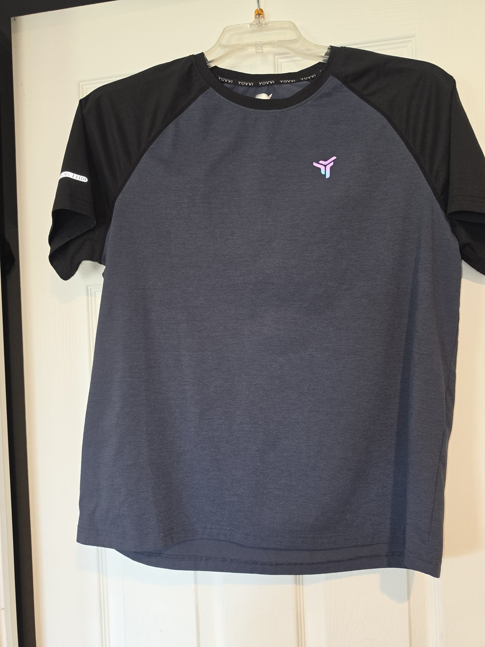 Men's Performance Raglan Short-Sleeve Shirt - Black & Charcoal